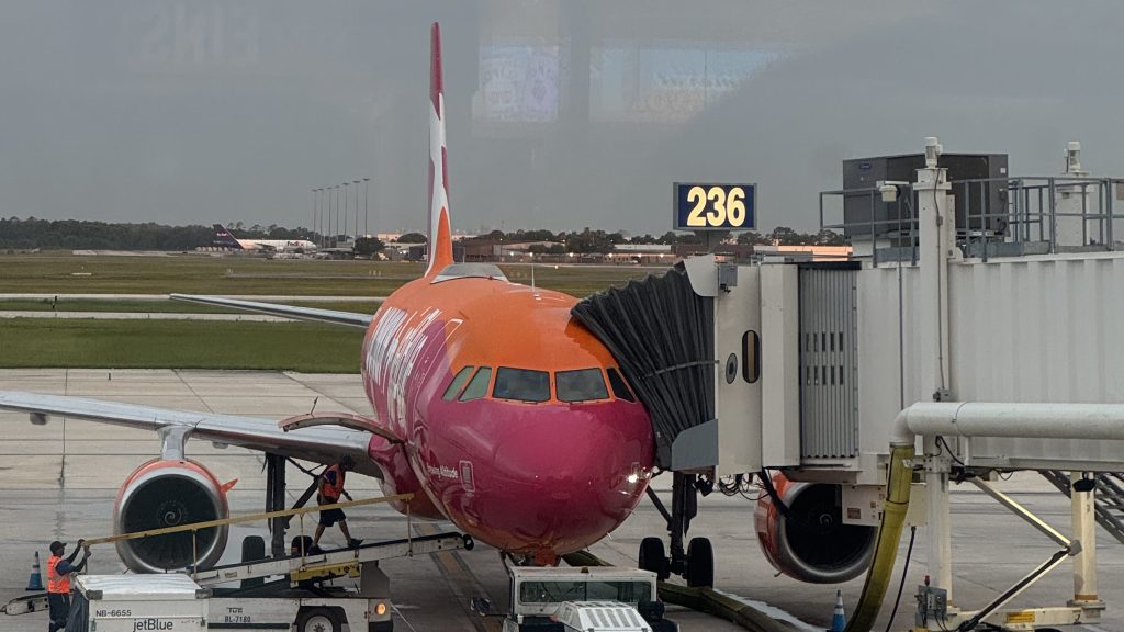 Running on Dunkin’ and Soaring for Status: JetBlue’s Monday Pick-Me-Up&nbsp;Promo